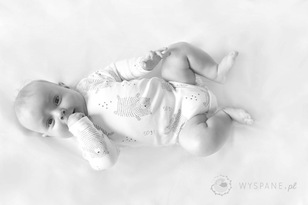 niemowlę, ile śpi niemowlę, newborn